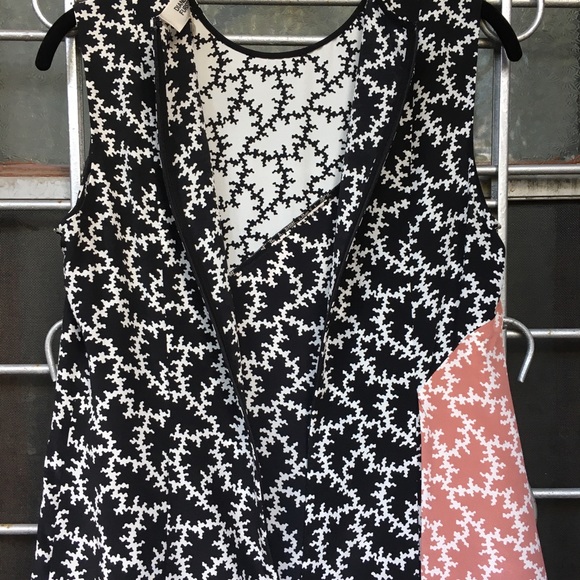 DVF pink ruffle trim midi silk print black white 6 - Picture 14 of 16